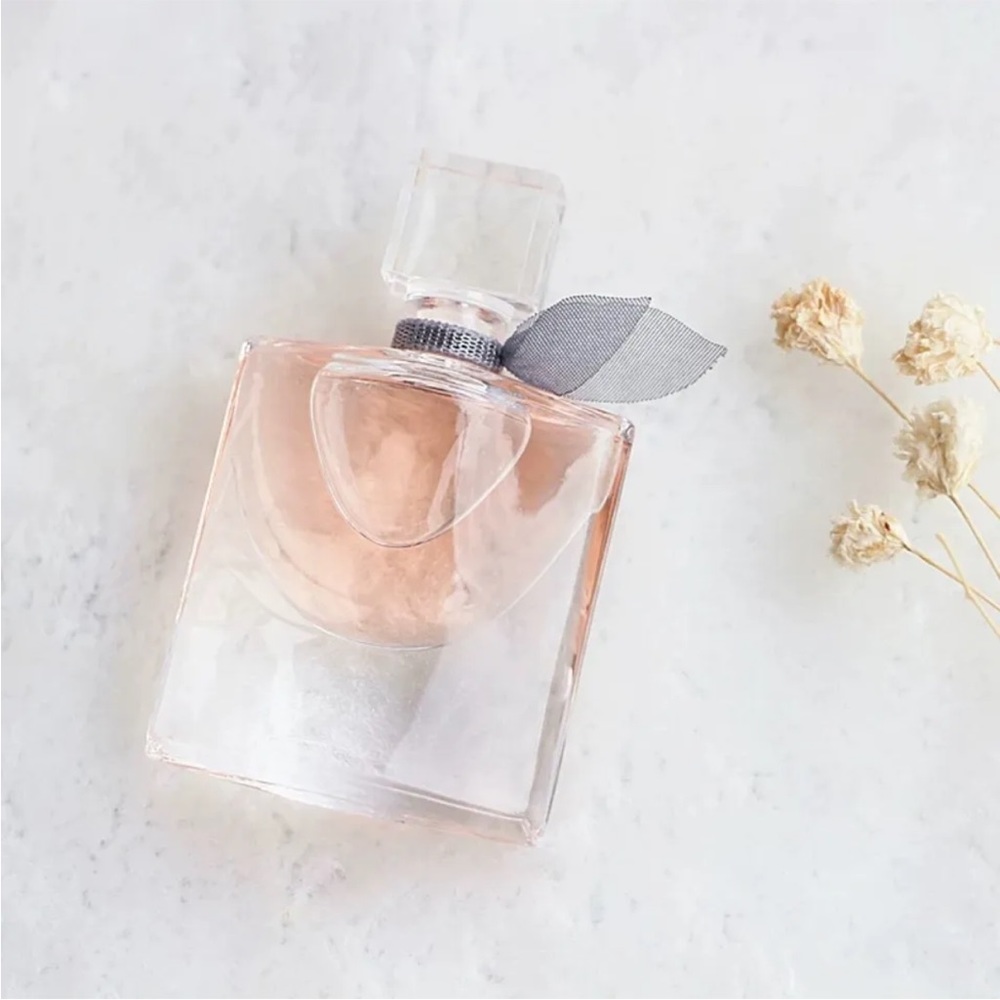 Lancôme La Vie Est Belle Mini! Classic Beautiful Scent!